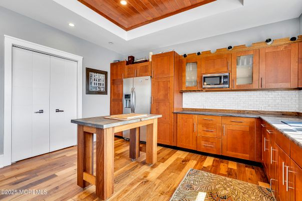 Interior, Kitchen, Recessed Lighting, Wooden Ceilings, Wood Texture Flooring