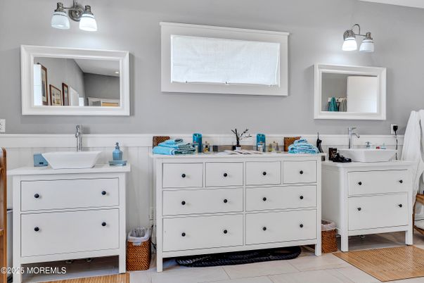 Bathroom, Dual Sink Vanities, Interior