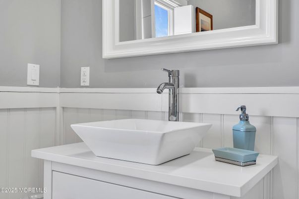 Bathroom, Free Standing Baths, Interior