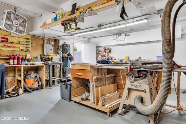 Garage, Interior