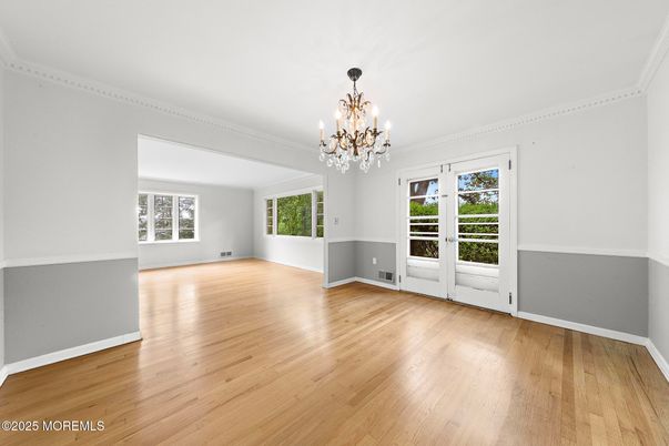 Chandelier, Empty room, Interior, Wood Texture Flooring