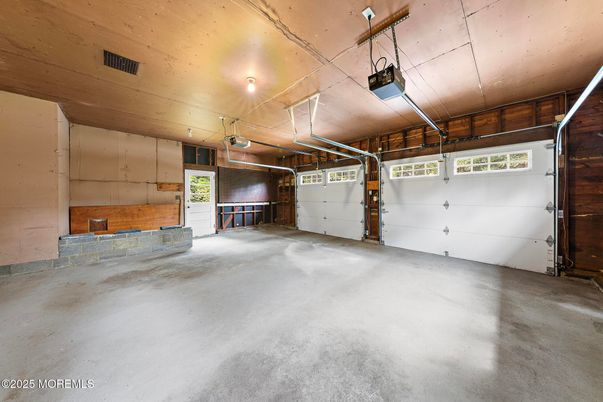 Garage, Interior