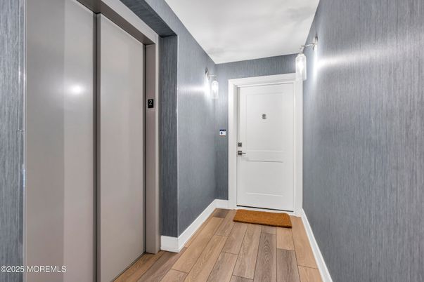Elevator, Interior, Wood Texture Flooring