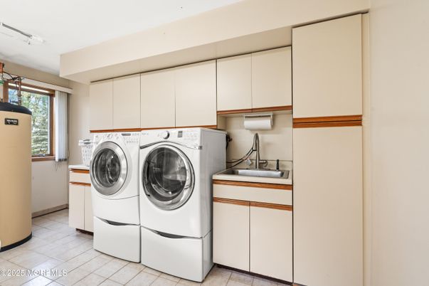 Interior, Washer