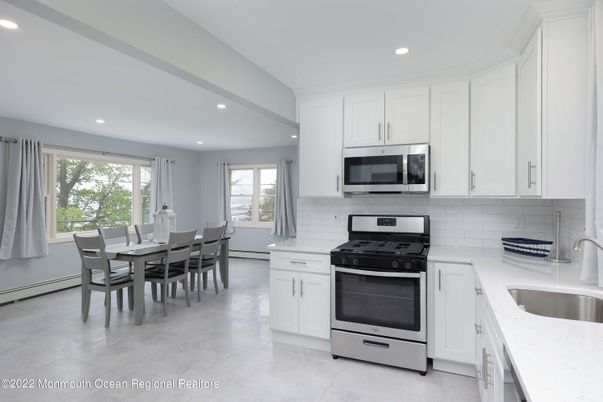 Dining room, Interior, Kitchen, Recessed Lighting, Stainless Steel Appliances