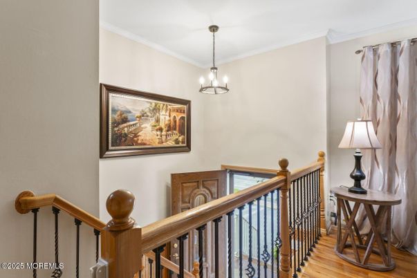 Interior, Pendant Lights, Wood Texture Flooring