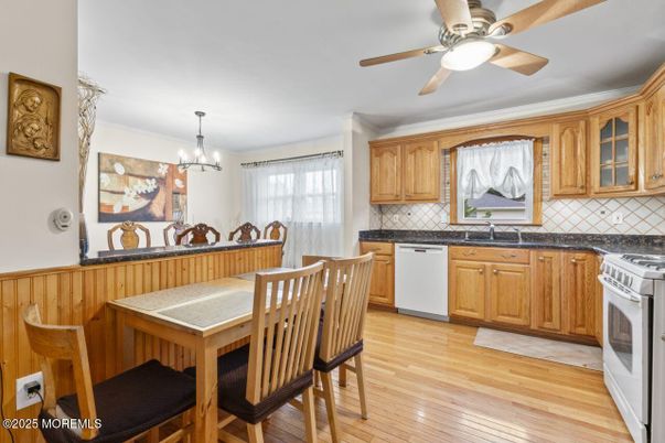 Chandelier, Dining room, Interior, Kitchen, Wood Texture Flooring