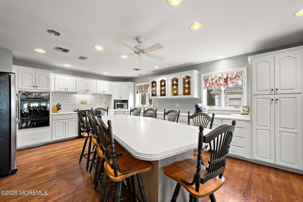 Dining room, Interior, Kitchen, Recessed Lighting, Wood Texture Flooring