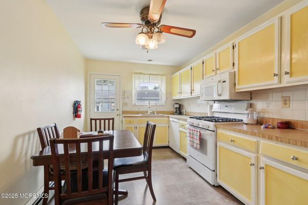 Dining room, Interior, Kitchen, Tile Countertops