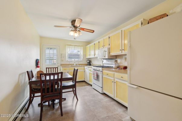 Dining room, Interior, Kitchen