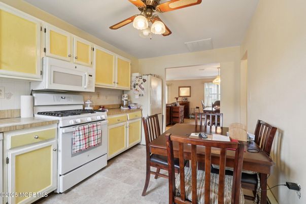 Dining room, Interior, Kitchen, Pendant Lights