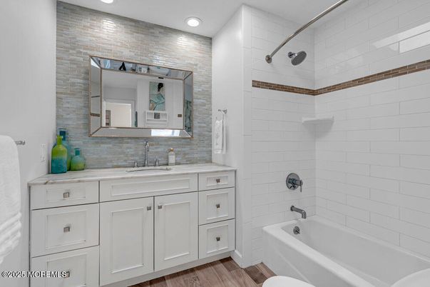 Bathroom, Interior, Recessed Lighting, Wood Texture Flooring