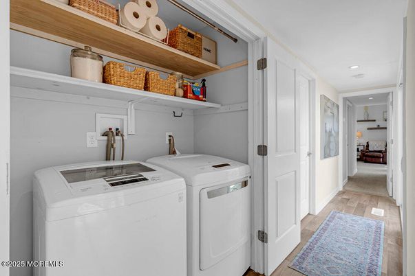 Interior, Recessed Lighting, Utility Closets, Washer, Wood Texture Flooring