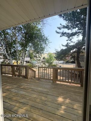 Exterior, Wood Texture Flooring