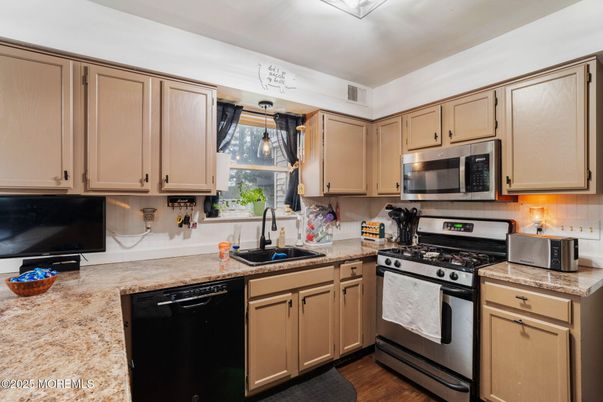 Interior, Kitchen, Pendant Lights, Wood Texture Flooring