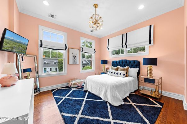 Bedroom, Interior, Pendant Lights, Recessed Lighting, Wood Texture Flooring