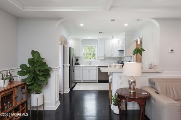 Interior, Kitchen, Pendant Lights, Recessed Lighting, Wood Texture Flooring