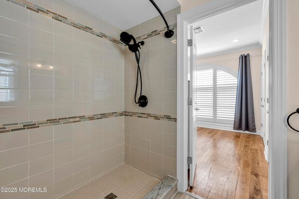 Bathroom, Interior, Recessed Lighting, Wood Texture Flooring