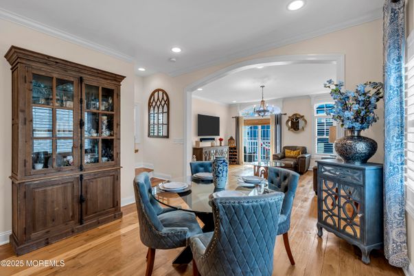 Chandelier, Dining room, Interior, Living room, Recessed Lighting, Wood Texture Flooring