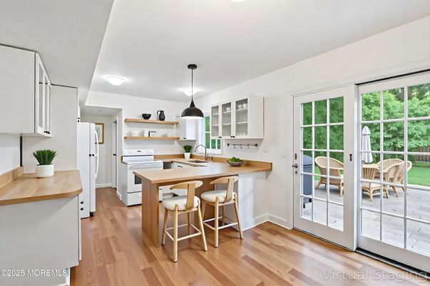 Interior, Kitchen, Pendant Lights, Wood Texture Flooring
