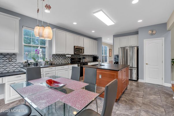 Dining room, Interior, Kitchen, Pendant Lights, Recessed Lighting, Stainless Steel Appliances