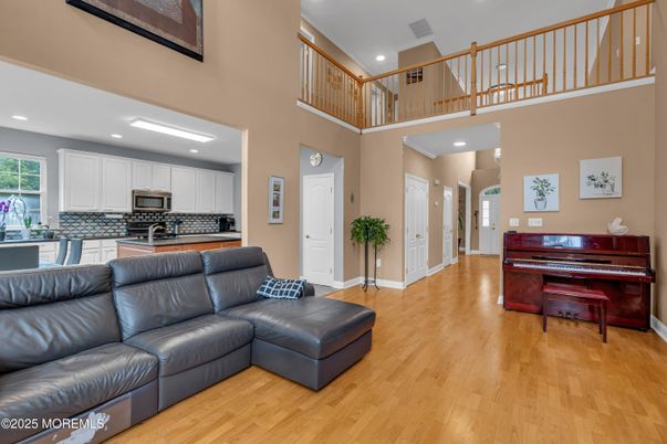 Interior, Kitchen, Piano, Recessed Lighting, Wood Texture Flooring