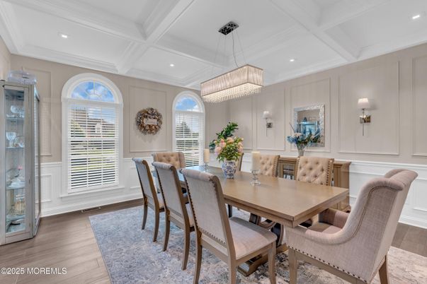 Chandelier, Dining room, Interior, Recessed Lighting, Wood Texture Flooring