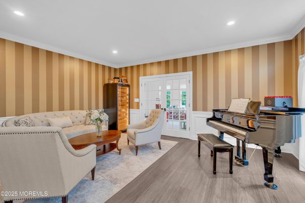 Interior, Living room, Piano, Recessed Lighting, Wood Texture Flooring, Wooden Walls