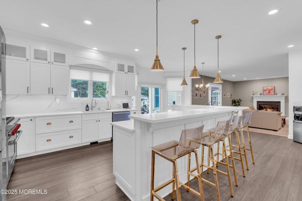 Fireplace, Interior, Kitchen, Pendant Lights, Recessed Lighting, Wood Texture Flooring