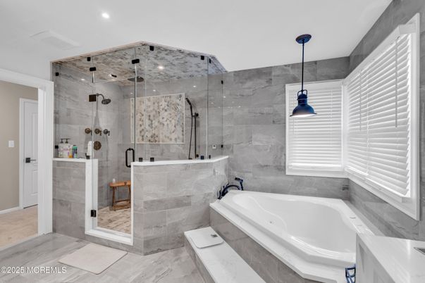 Bathroom, Glass Shower, Interior, Pendant Lights, Recessed Lighting