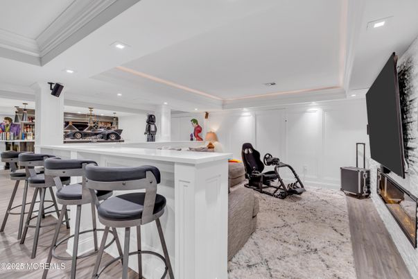 Interior, Recessed Lighting, Wood Texture Flooring