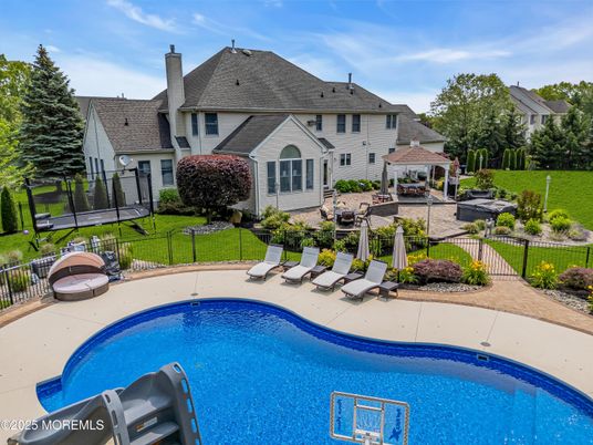 Exterior, Playground, Pool