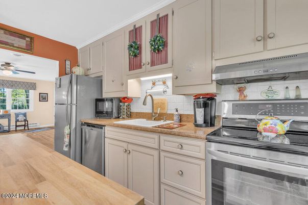 Interior, Kitchen, Wood Texture Flooring