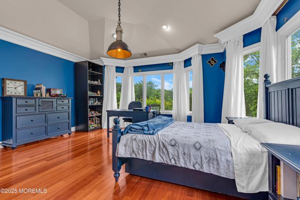 Bedroom, Interior, Pendant Lights, Recessed Lighting, Wood Texture Flooring