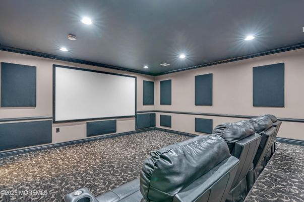 Interior, Projection Screen, Recessed Lighting, Theatre Room