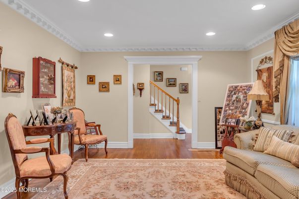 Interior, Recessed Lighting, Wood Texture Flooring