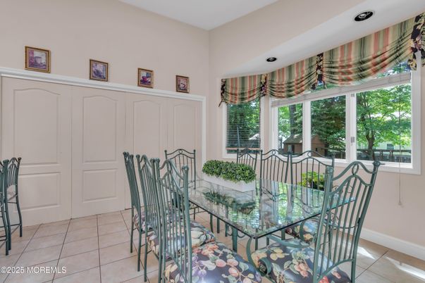 Dining room, Interior, Recessed Lighting