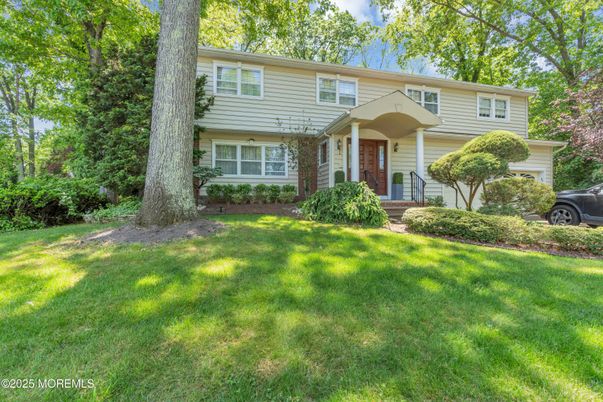 Attached, Exterior, Facade, Raised Ranch