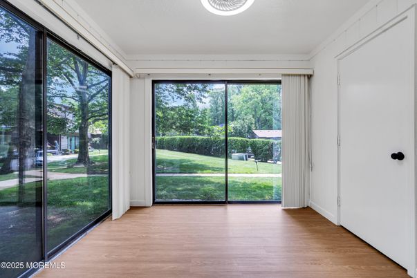Empty room, Interior, Sun Room, Wood Texture Flooring