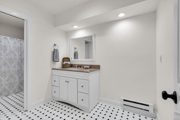 Bathroom, Interior, Recessed Lighting