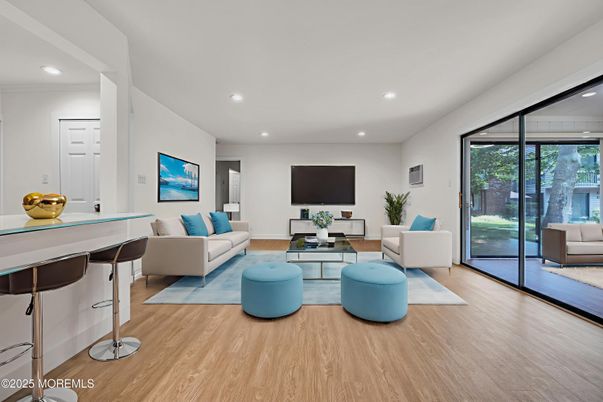 Interior, Living room, Recessed Lighting, Wood Texture Flooring