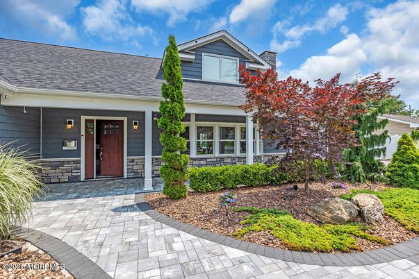 Exterior, Facade, Cape Cod