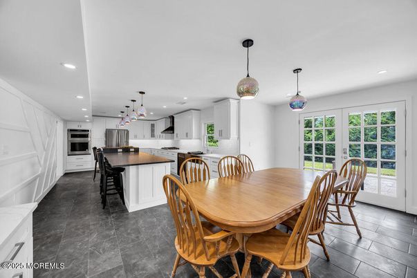 Dining room, Interior, Kitchen, Pendant Lights, Recessed Lighting, Stainless Steel Appliances