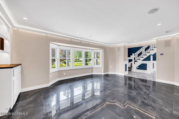 Empty room, Interior, Marble, Recessed Lighting