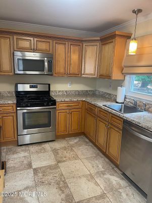 Interior, Kitchen, Pendant Lights, Stainless Steel Appliances