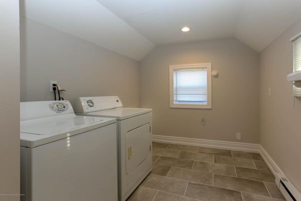 Interior, Recessed Lighting, Washer
