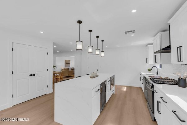 Interior, Kitchen, Pendant Lights, Recessed Lighting, Wood Texture Flooring