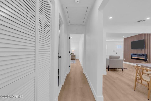 Interior, Recessed Lighting, Wood Texture Flooring