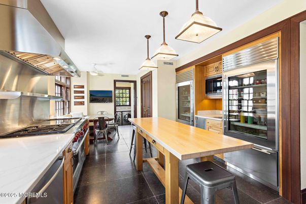Dining room, Interior, Kitchen, Pendant Lights, Stainless Steel Appliances