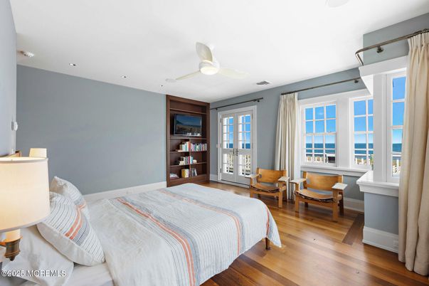 Bedroom, Interior, Water, Wood Texture Flooring
